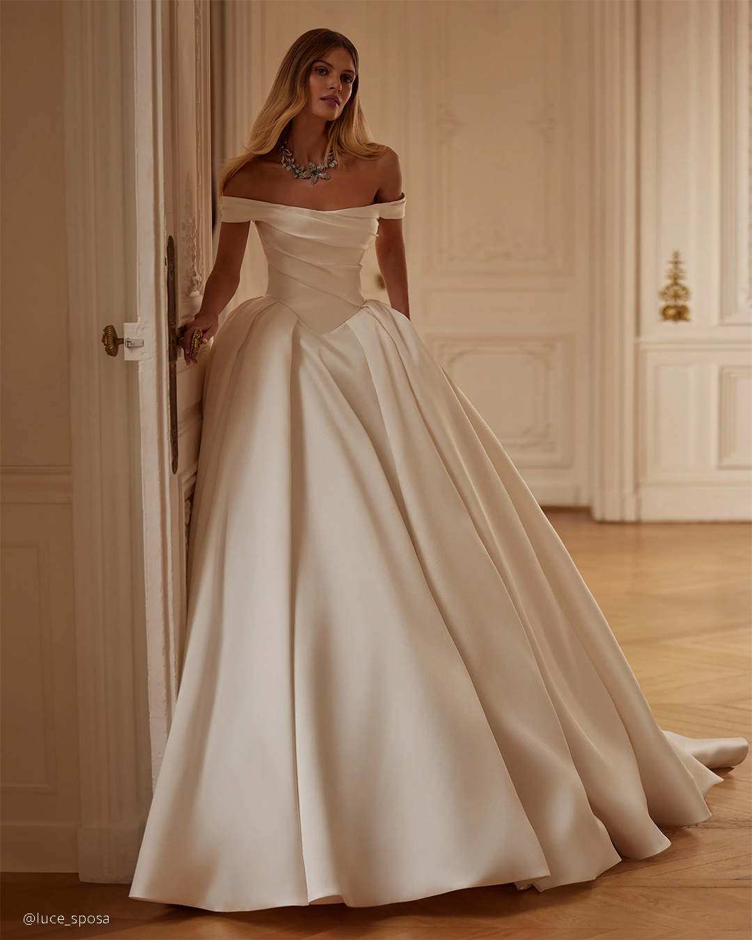 Elegant Simple Dresses For A Wedding
