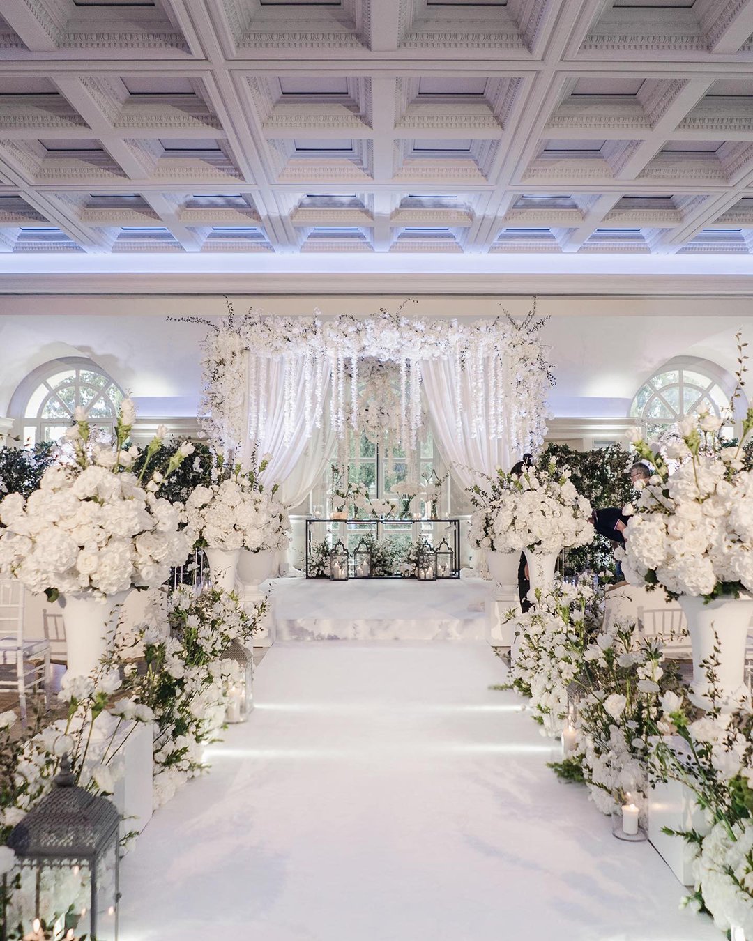 Beach Wedding Ceremony Decor