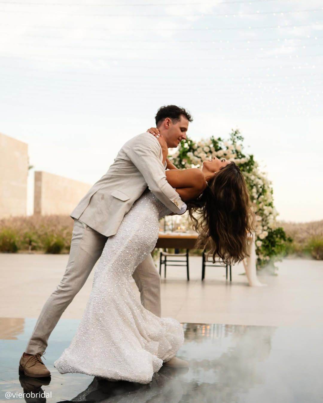 wedding photos happy brides dance the first dance vierobridal