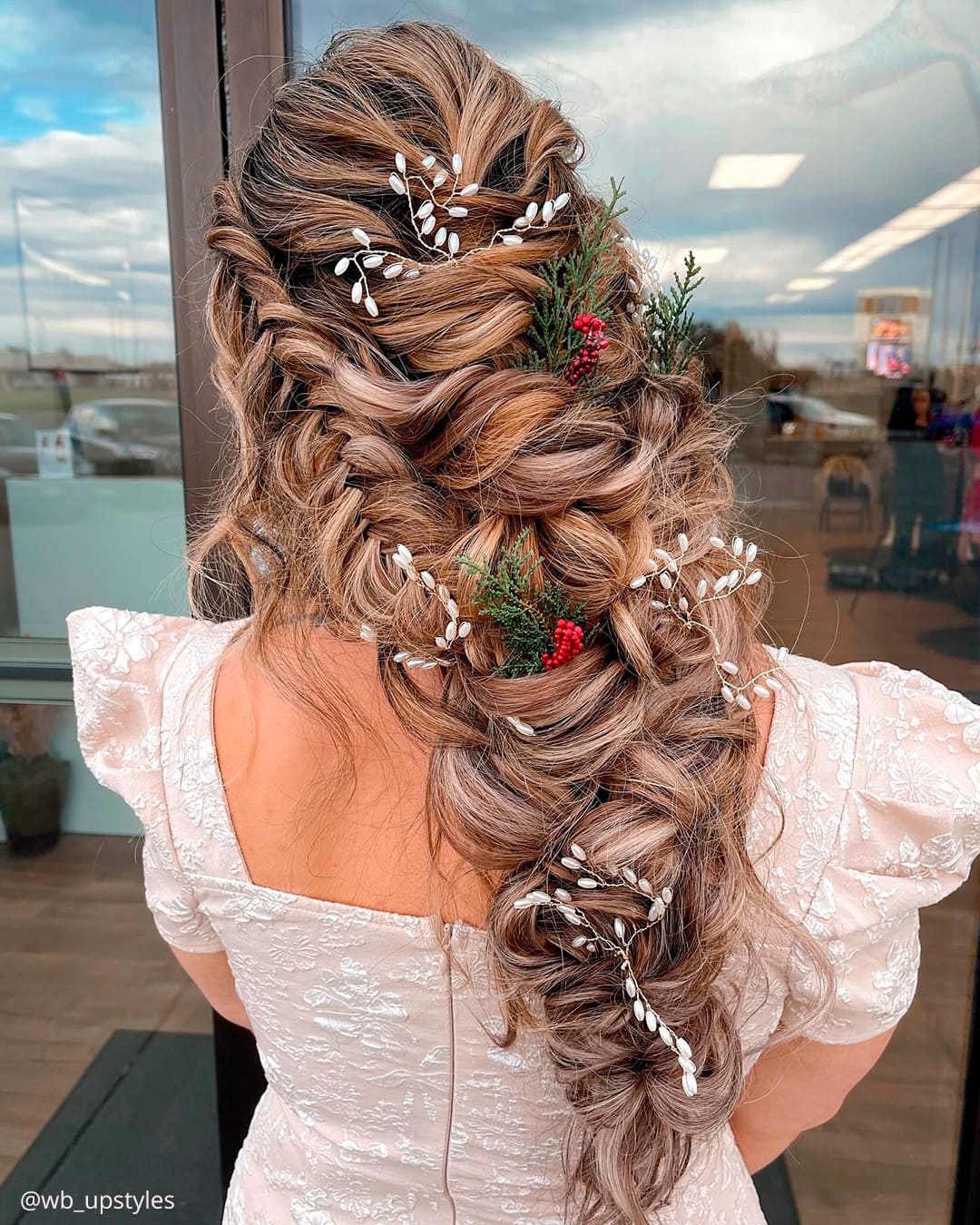 Winter Wedding Hairstyles With Veil