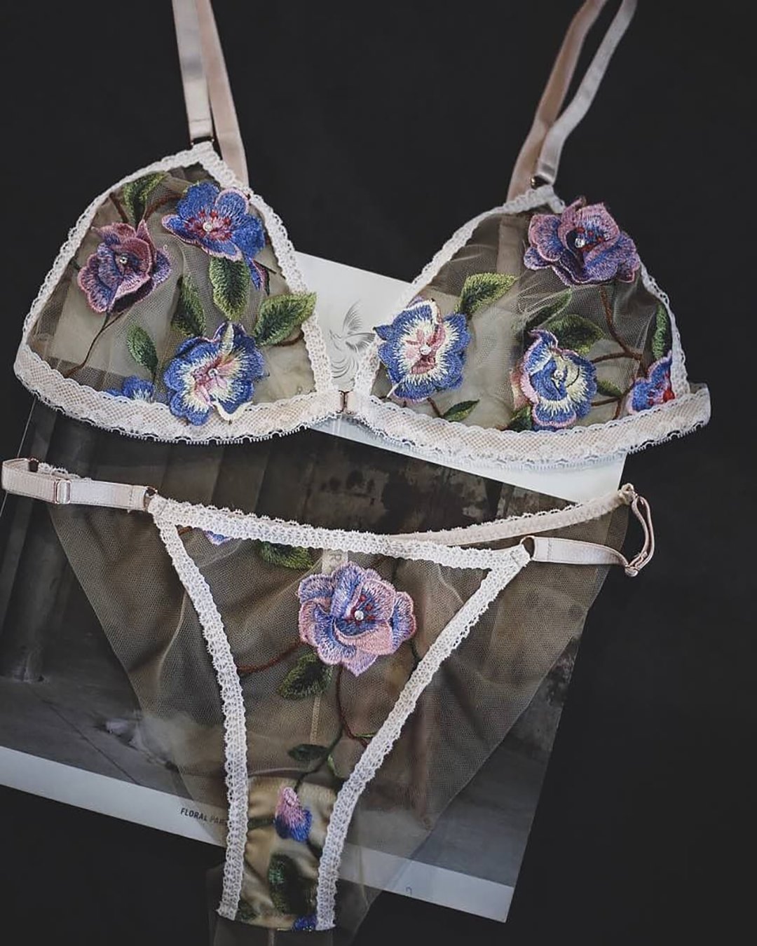 Charming Set With Belt