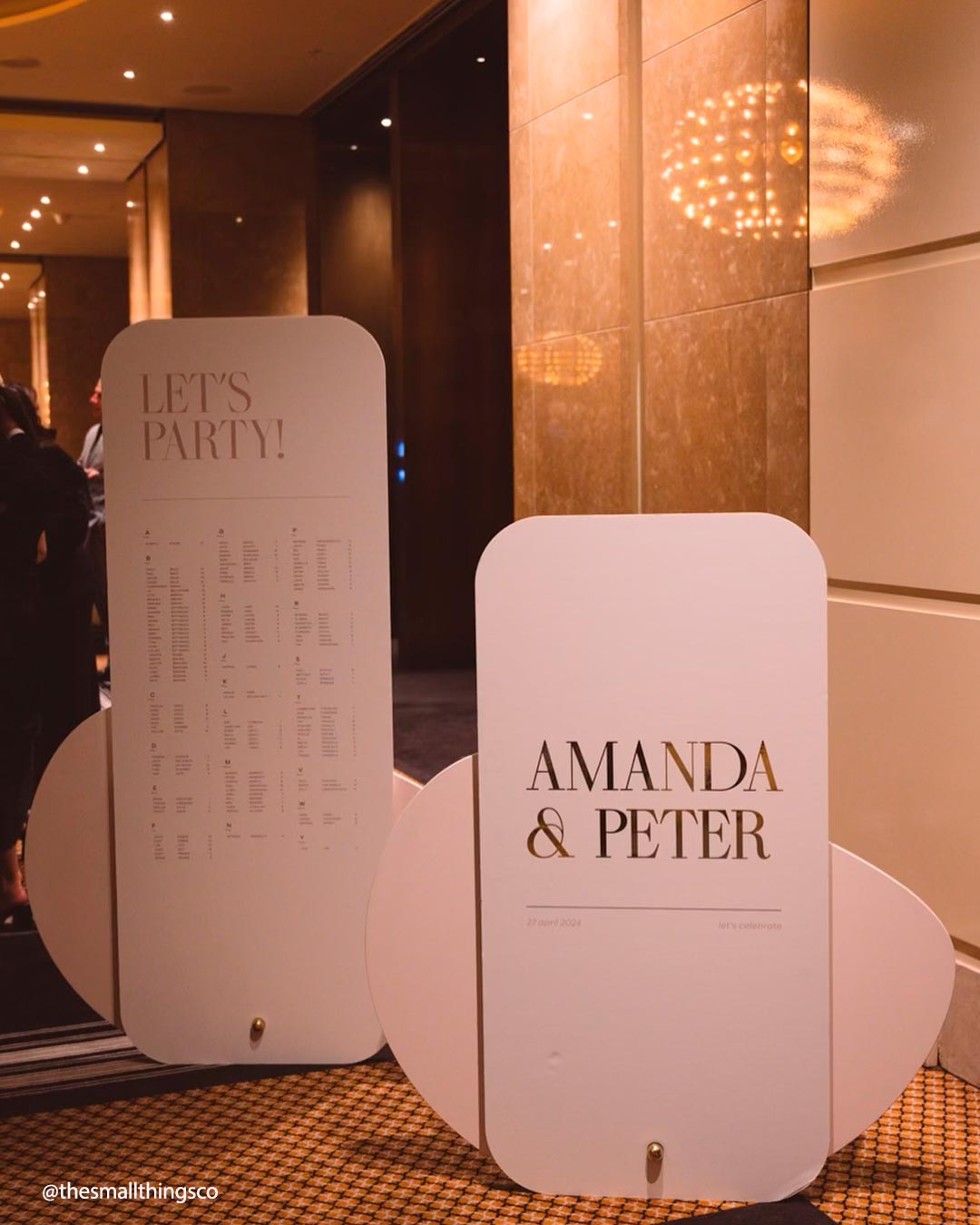 Minimalist Wedding Ideas For Signs