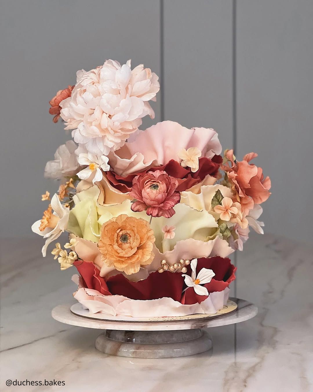 ’80s Opulence and Nostalgic Trappings