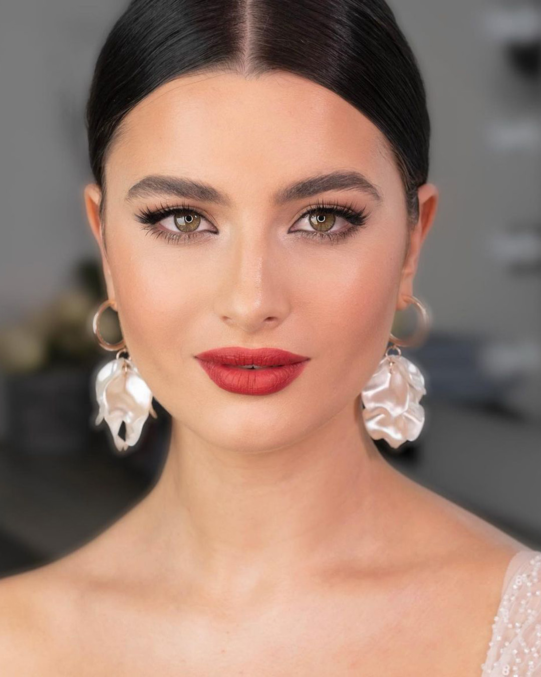Vintage Makeup Cat Eye Wedding