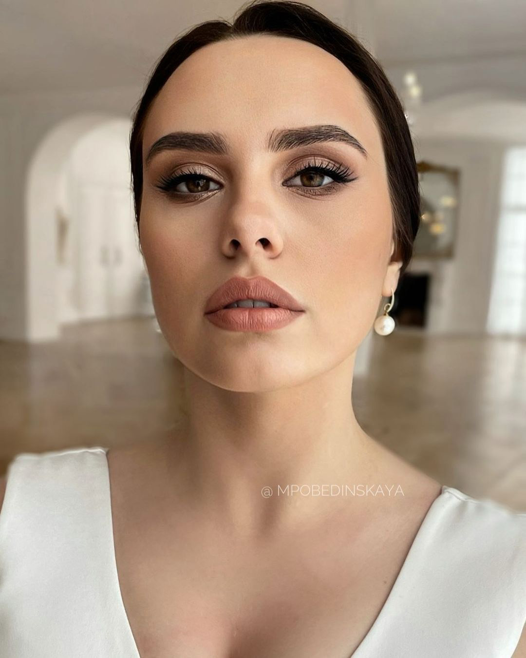 Classy Vintage Inspired Makeup