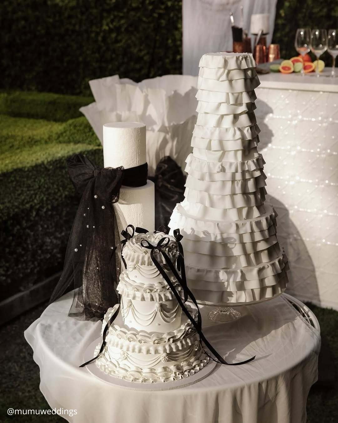 Wedding Cakes With Wild Flowers Accents