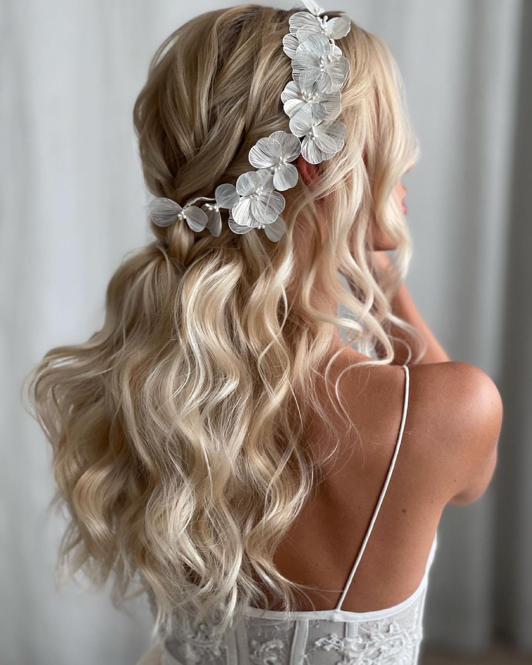 Bridal Hairstyles With Flowers