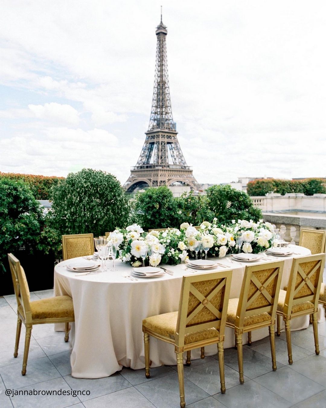 White Wedding Decoration Ideas For Aisle