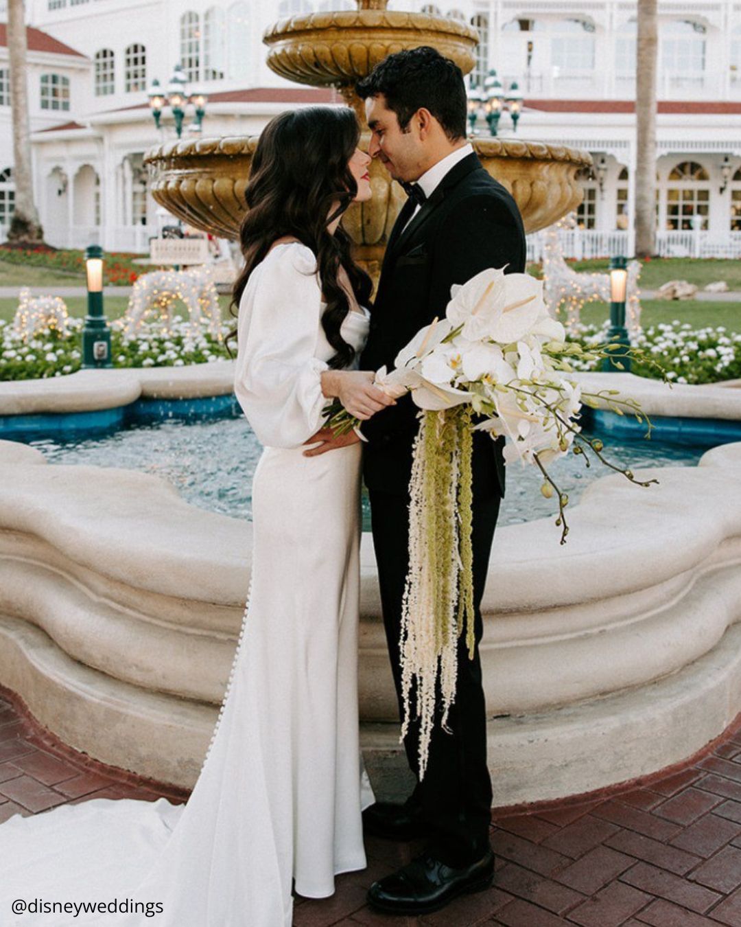 White Wedding Decoration Ideas For Aisle