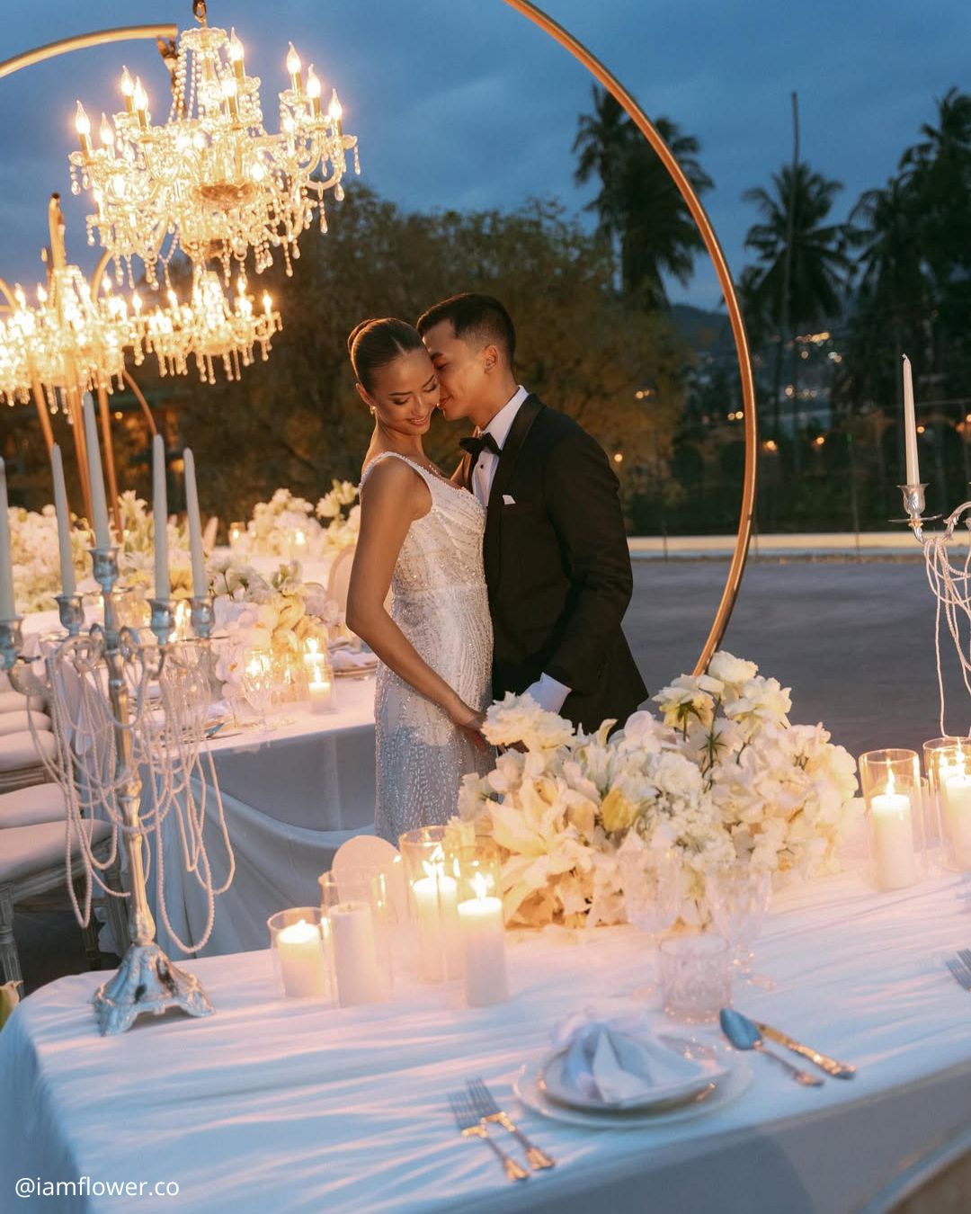White Wedding Decoration Ideas For Aisle