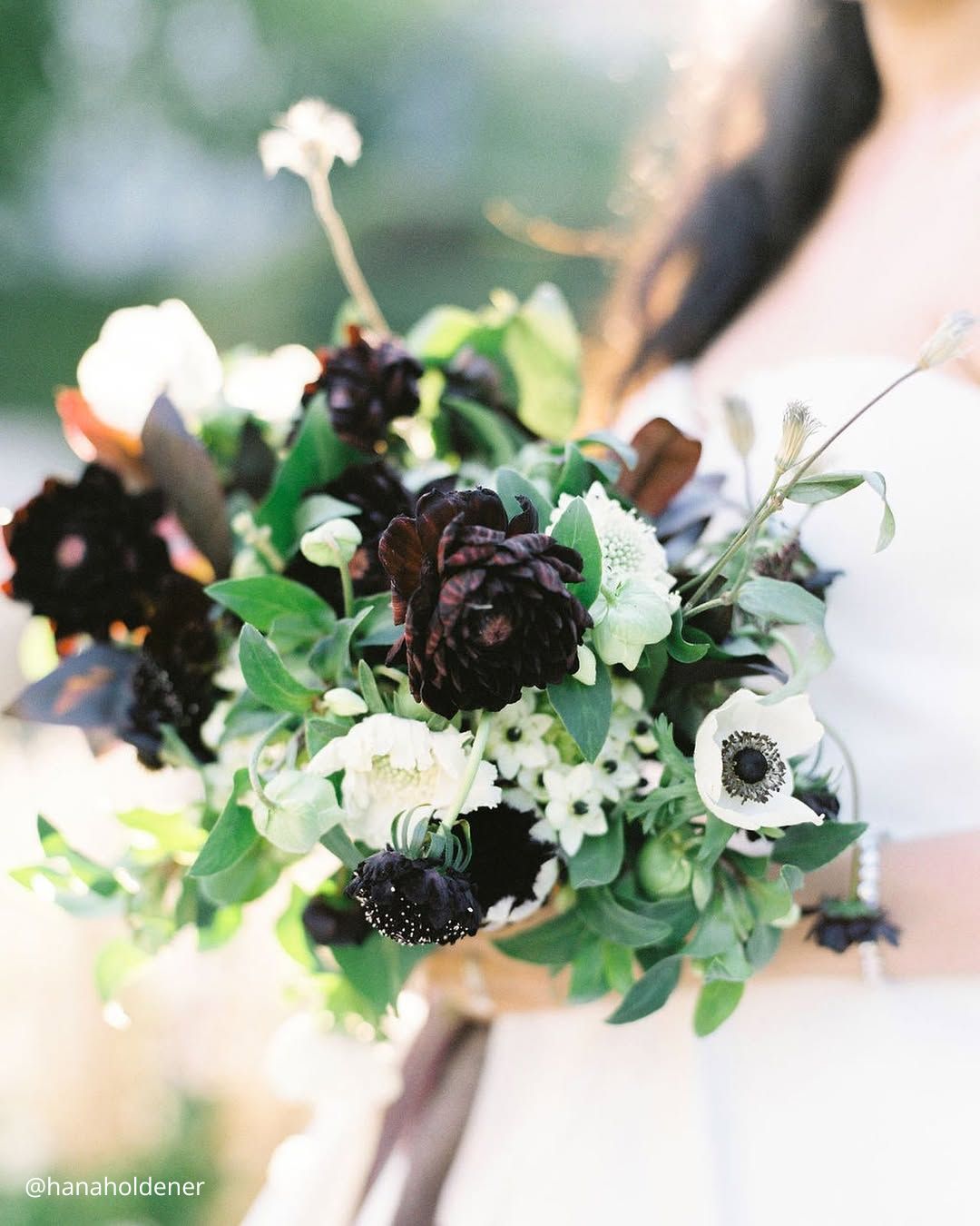 Unique Winter Bridal Bouquets