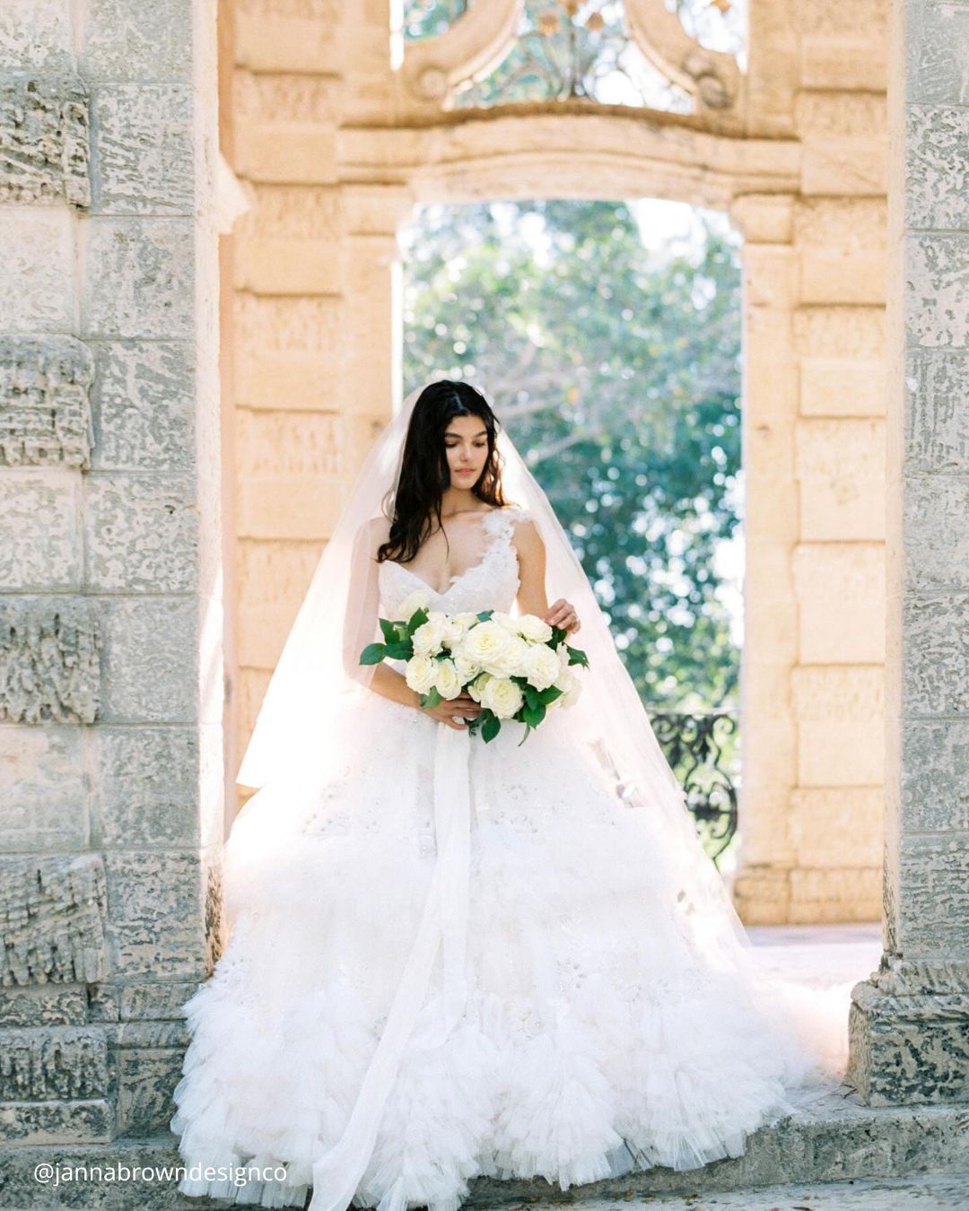 Amazing White Winter Wedding Bouquets