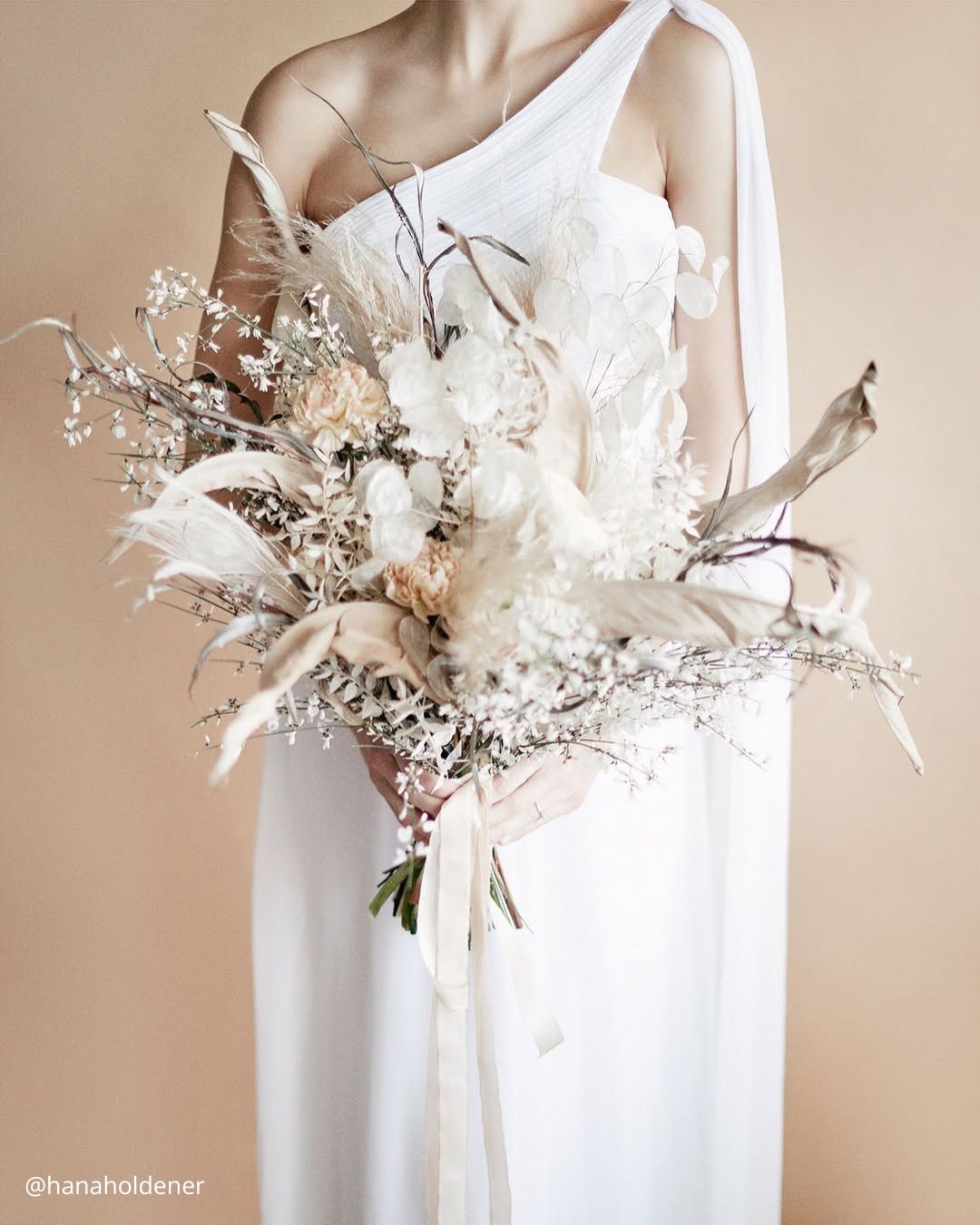 Winter Bouquets for a Fabulous Wedding