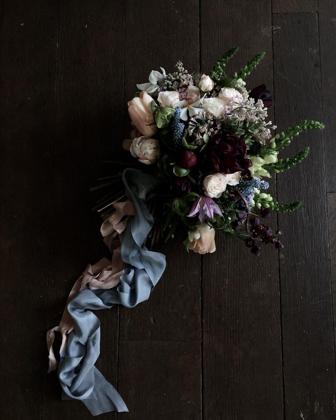 Simple Winter Wedding Bouquets