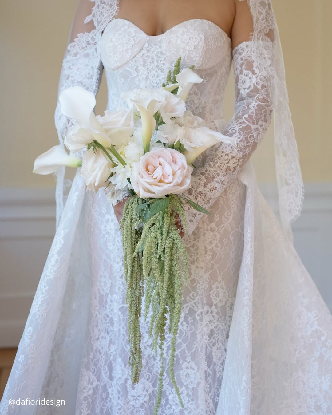 Simple Winter Wedding Bouquets