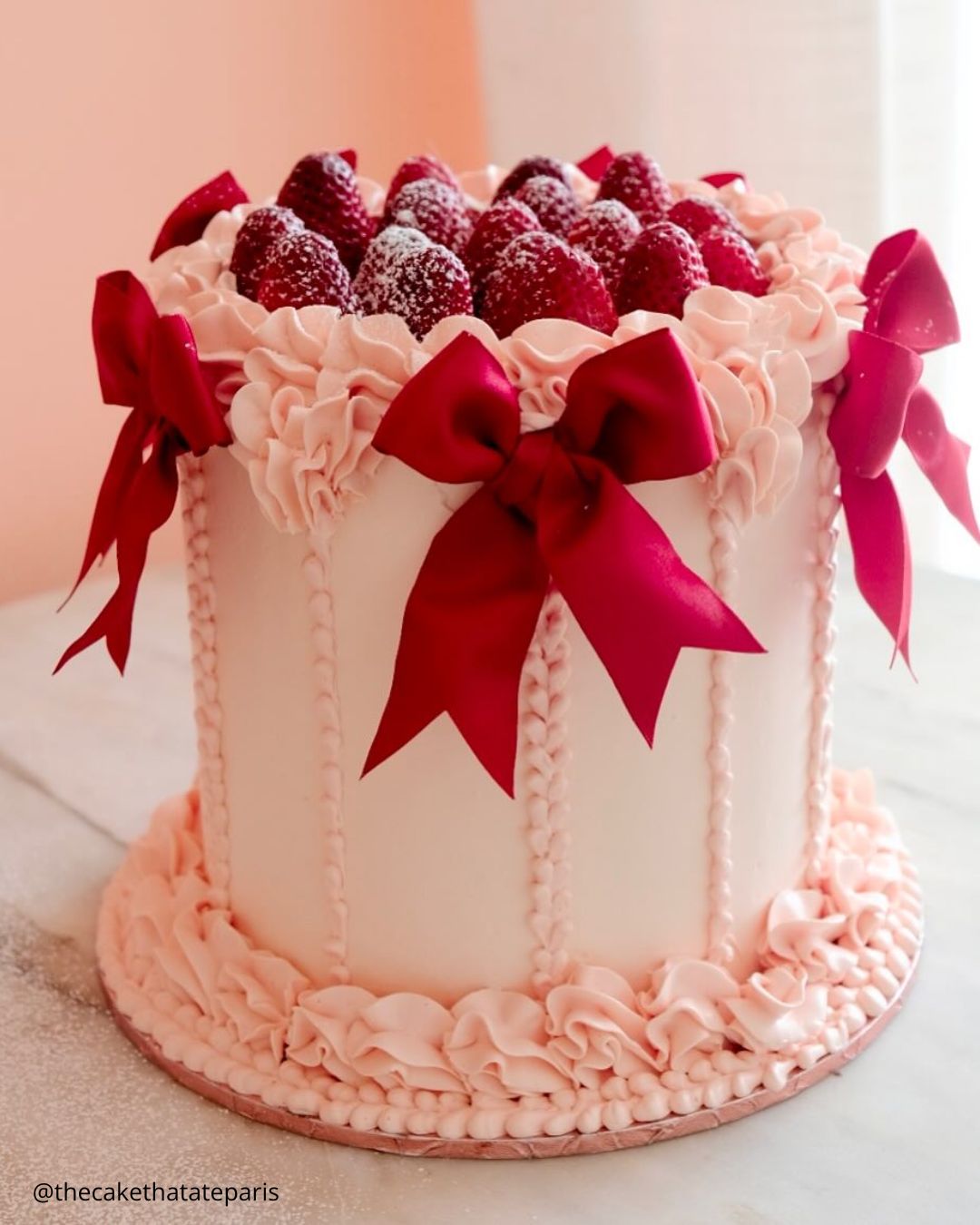 Tips for Choosing the Perfect Winter Wedding Cake