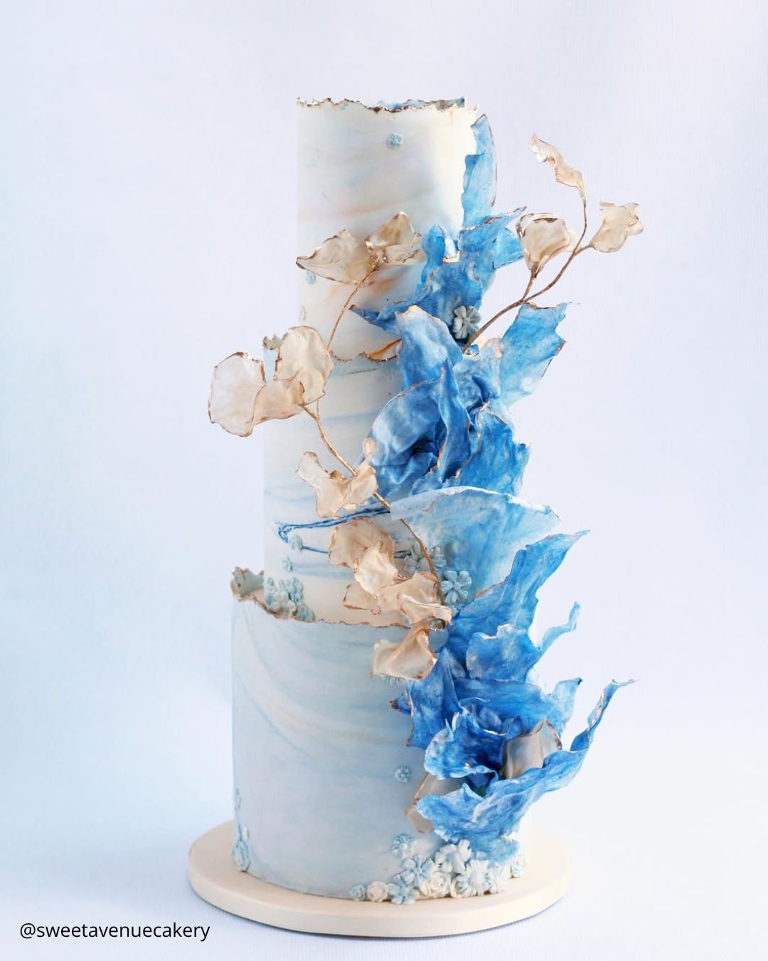 Tips for Choosing the Perfect Winter Wedding Cake