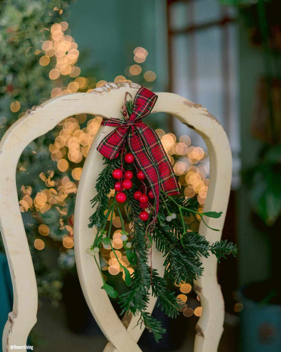 White & Red Winter Wedding Ideas