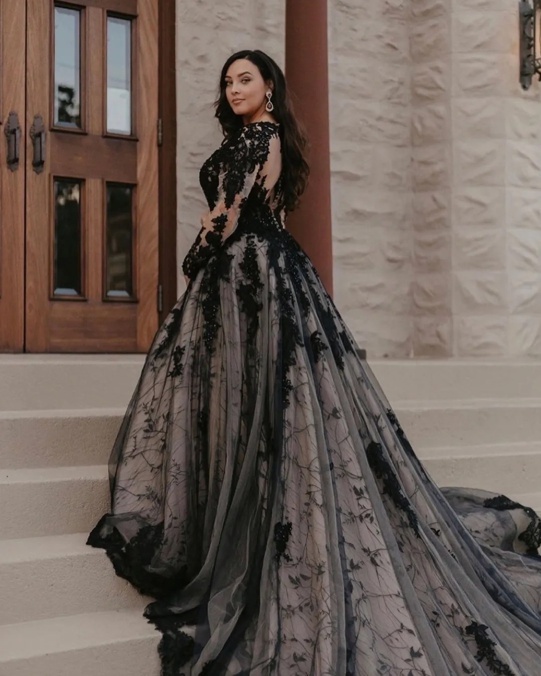 Black And White Wedding Dresses Plus Size