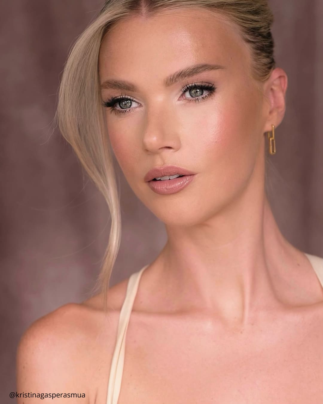 Hooded Eyes Bridal Makeup