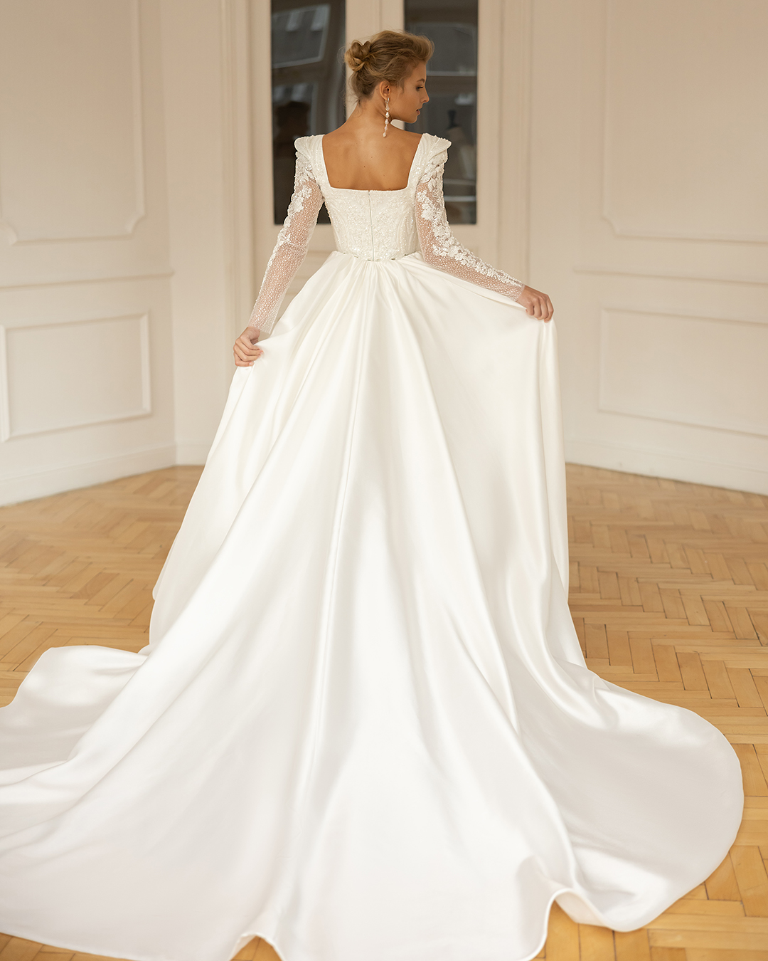 Eva Lendel Wedding Dresses
