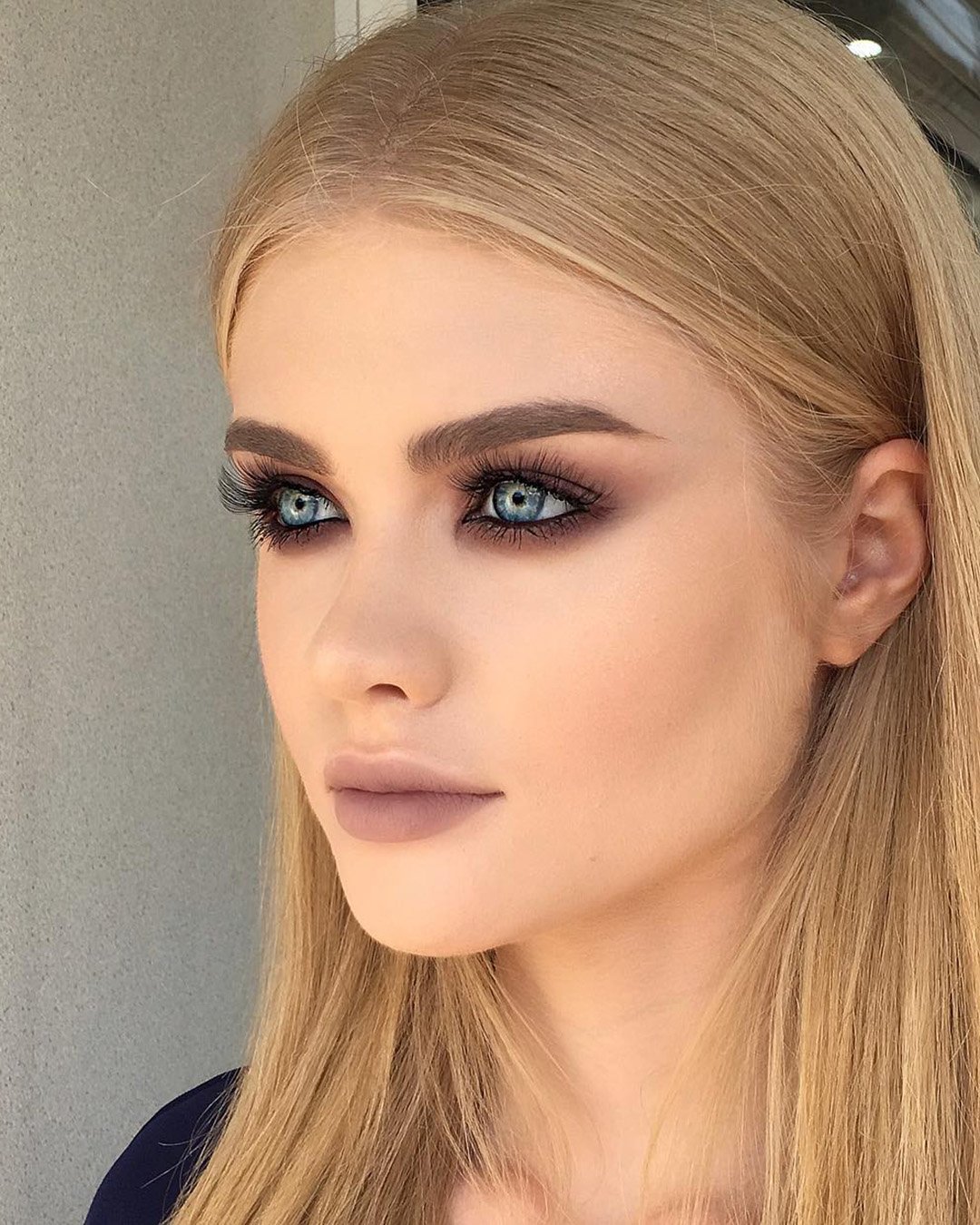 Smokey Arrows For Boho Makeup