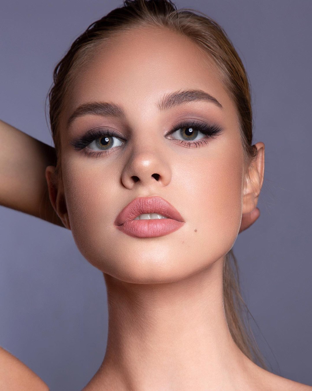 Chic Makeup For Dare Brides