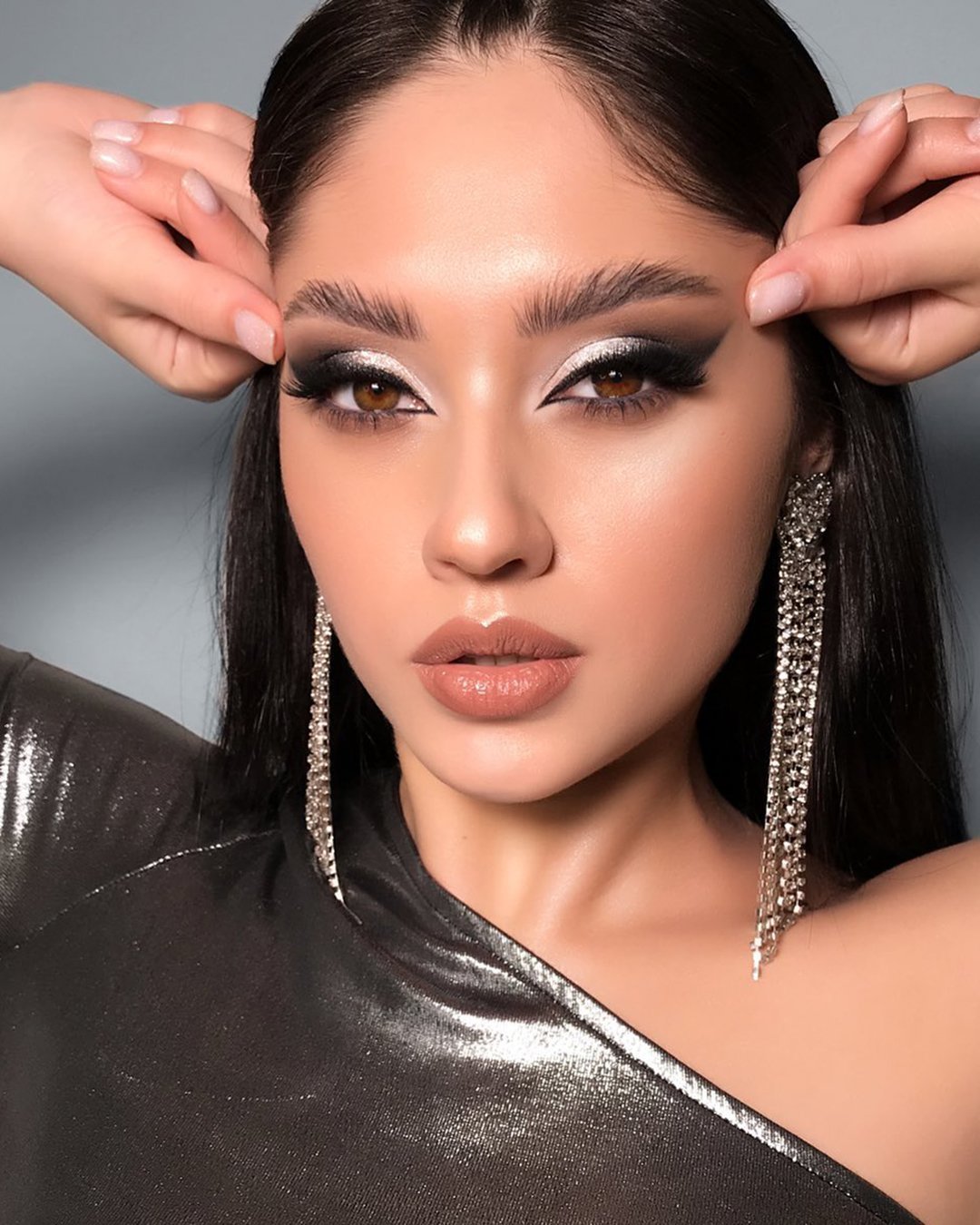 Gold Tones Bohemian Wedding Makeup