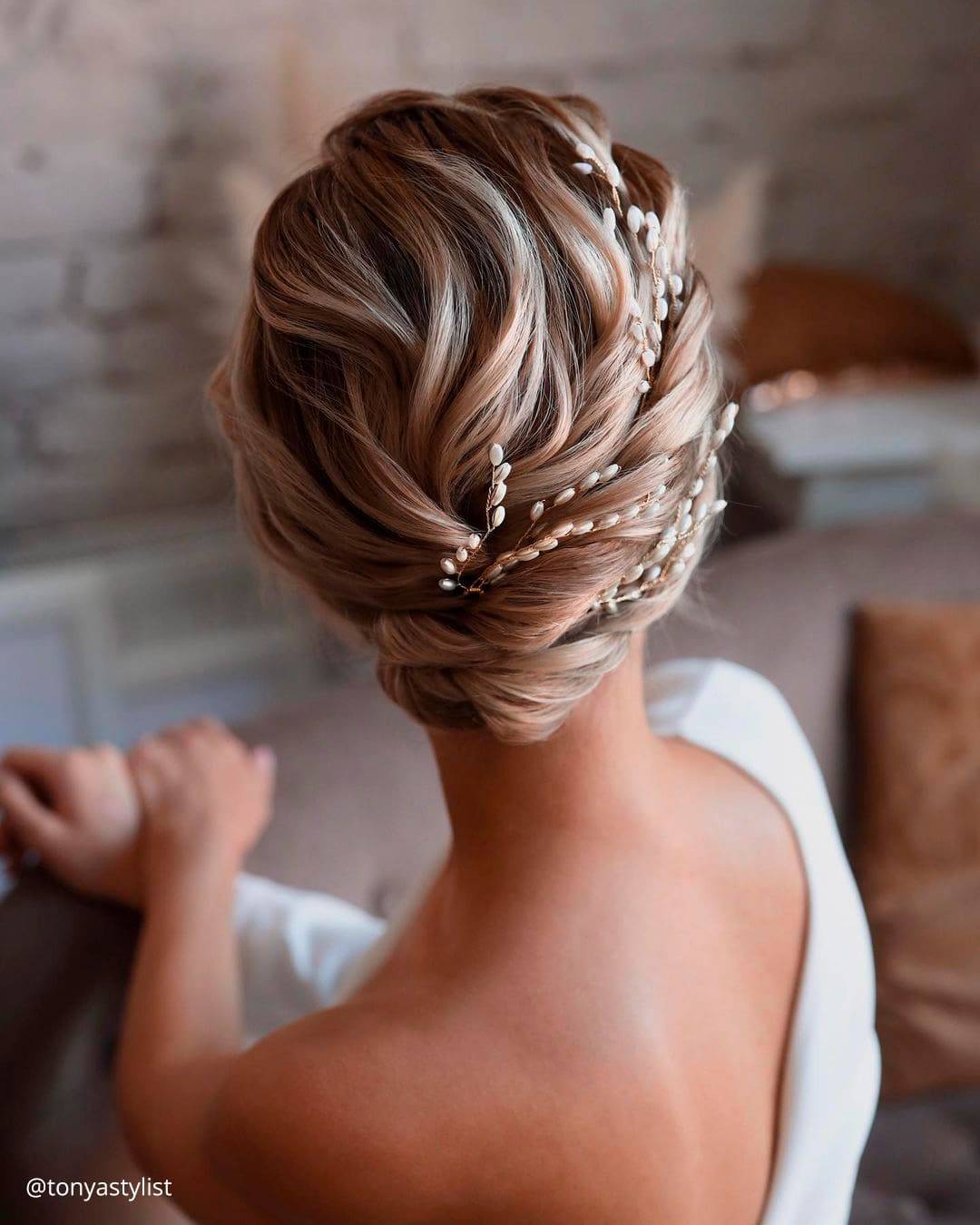 Bridesmaid Short Wedding Hairstyles