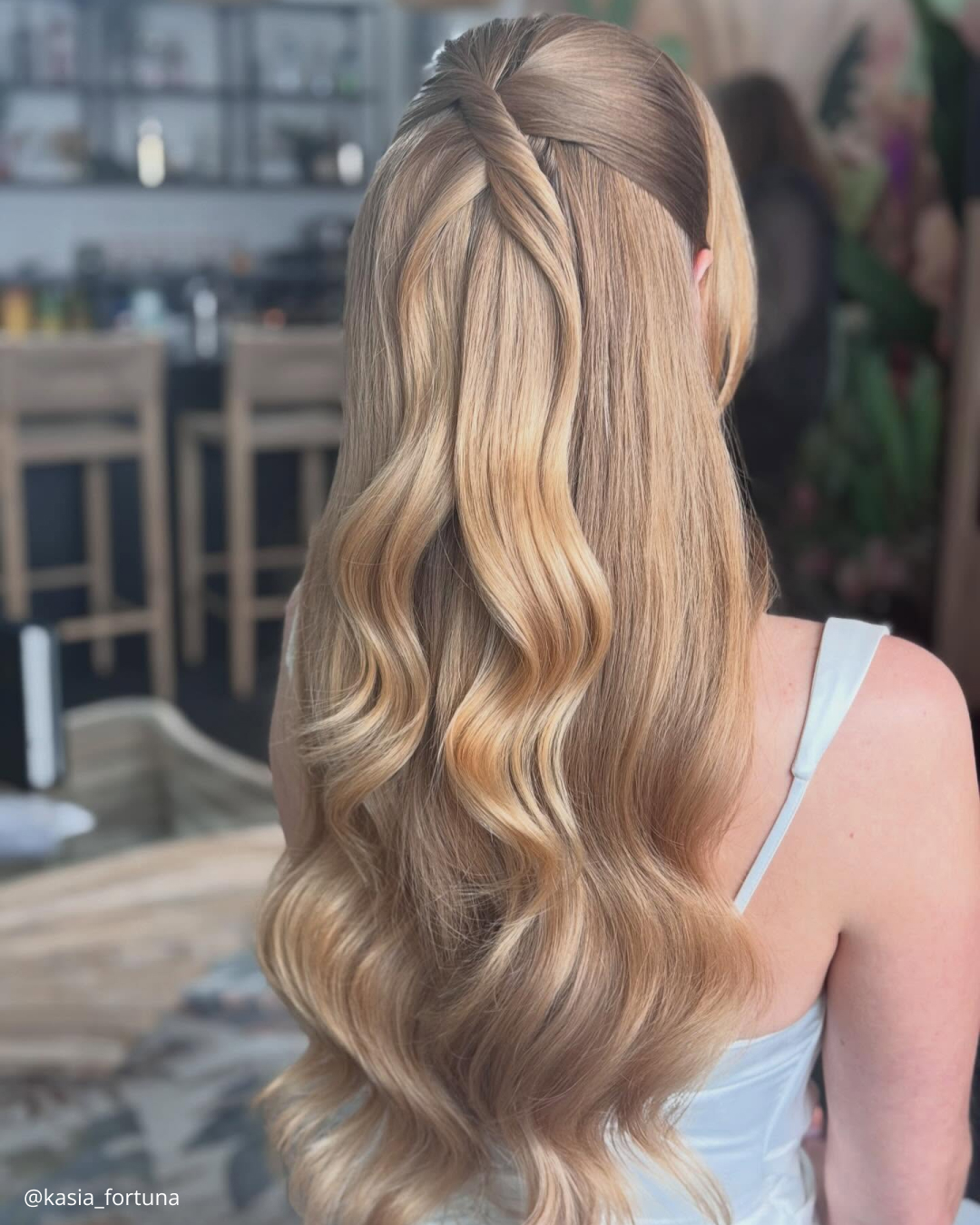Old Money Waves