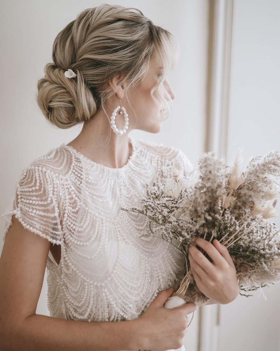 Medium Updos With Veil