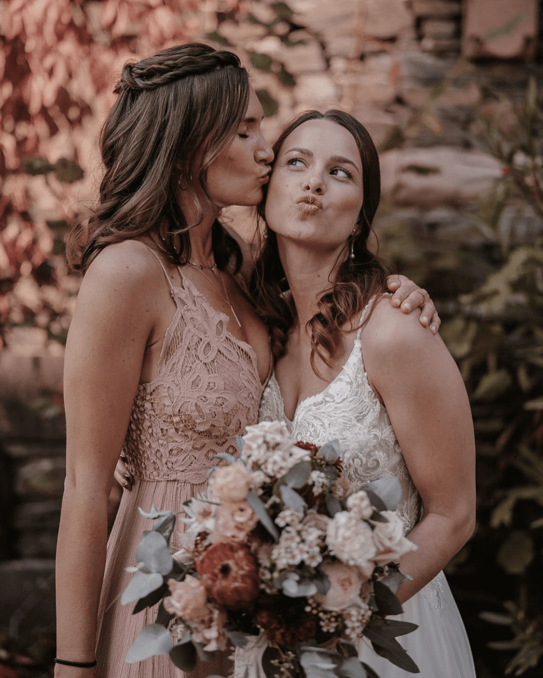 No Bridal Party Wedding Pictures