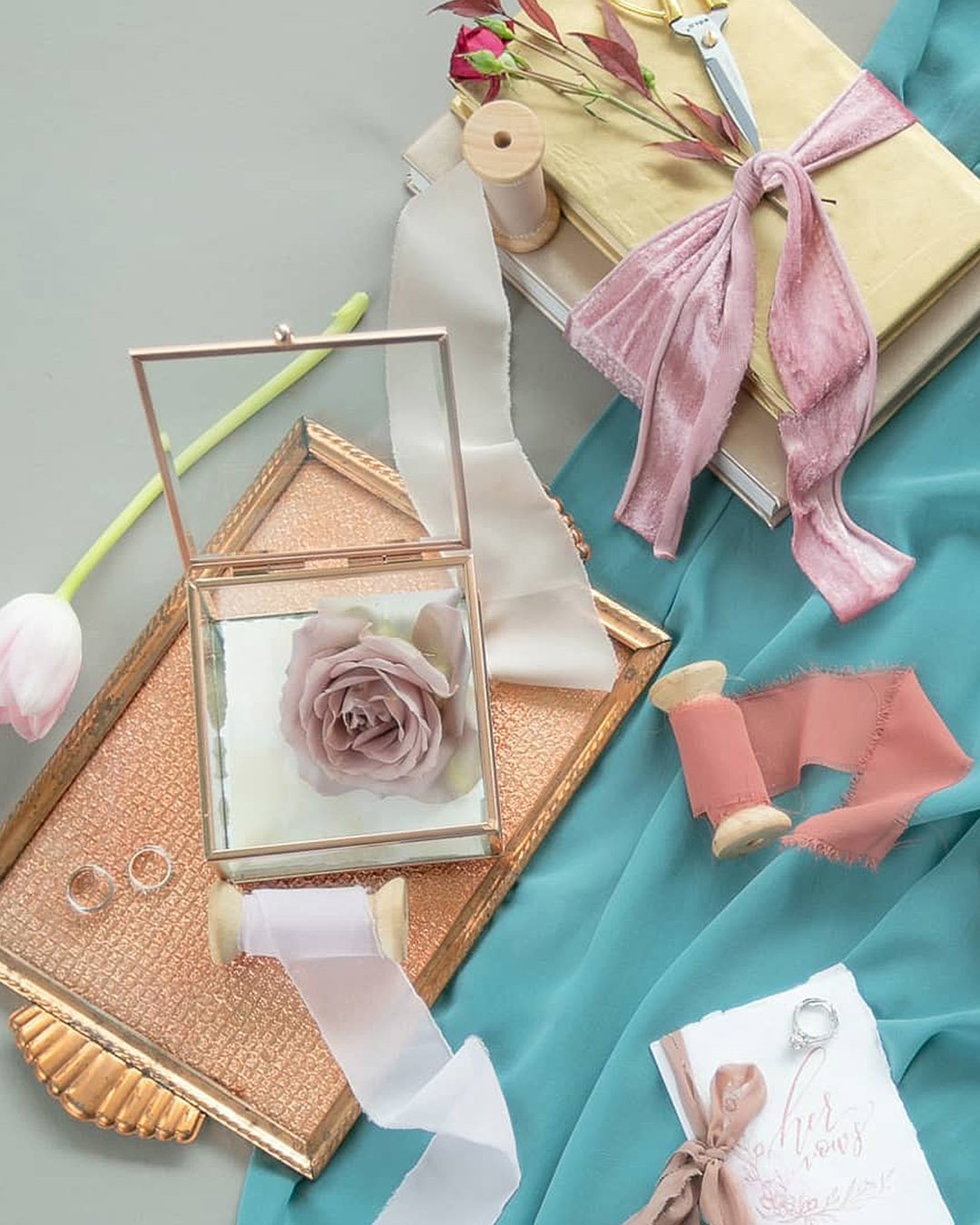 Ring Boxes With Romantic Flowers