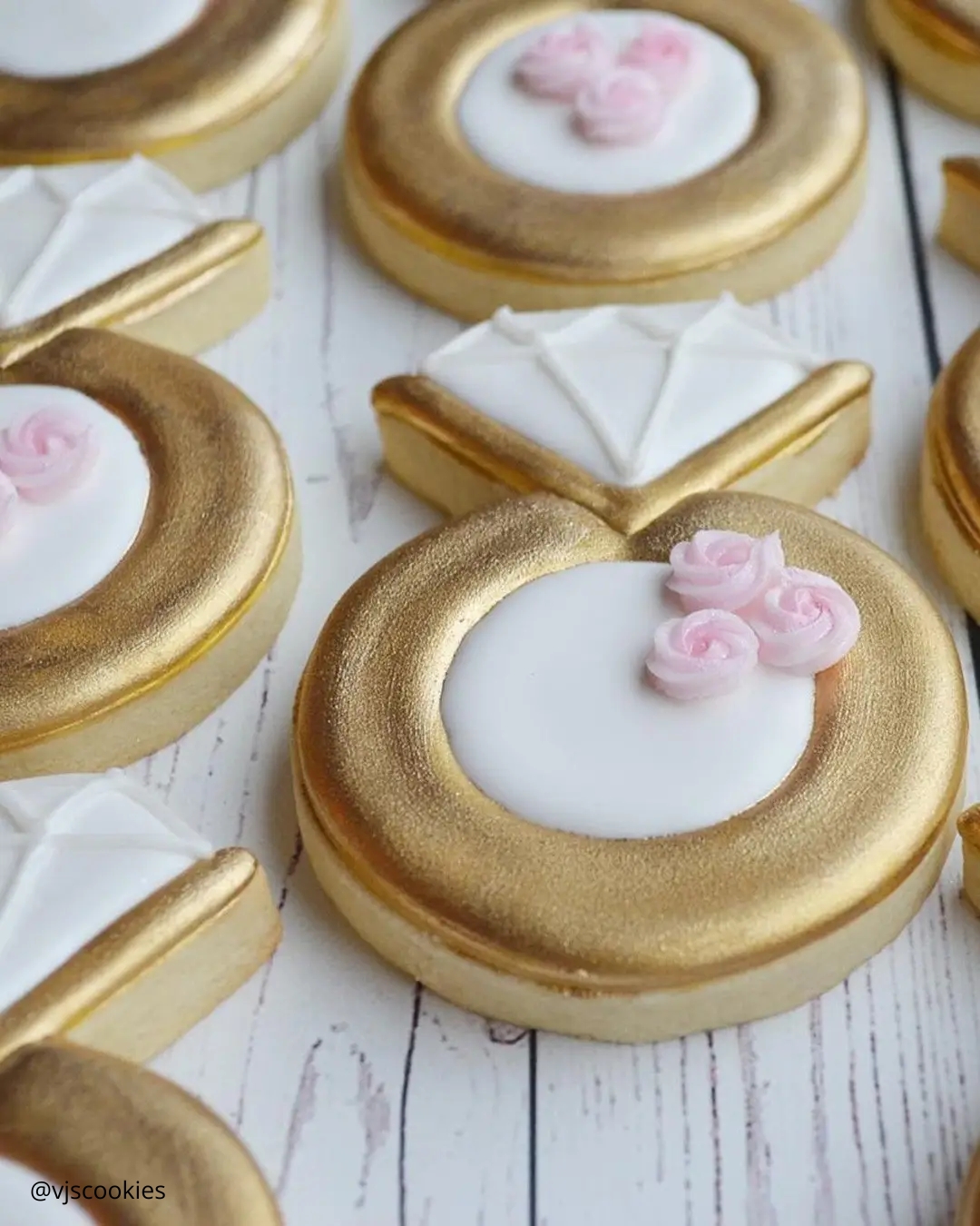 Cute Rose Hearts Cookies