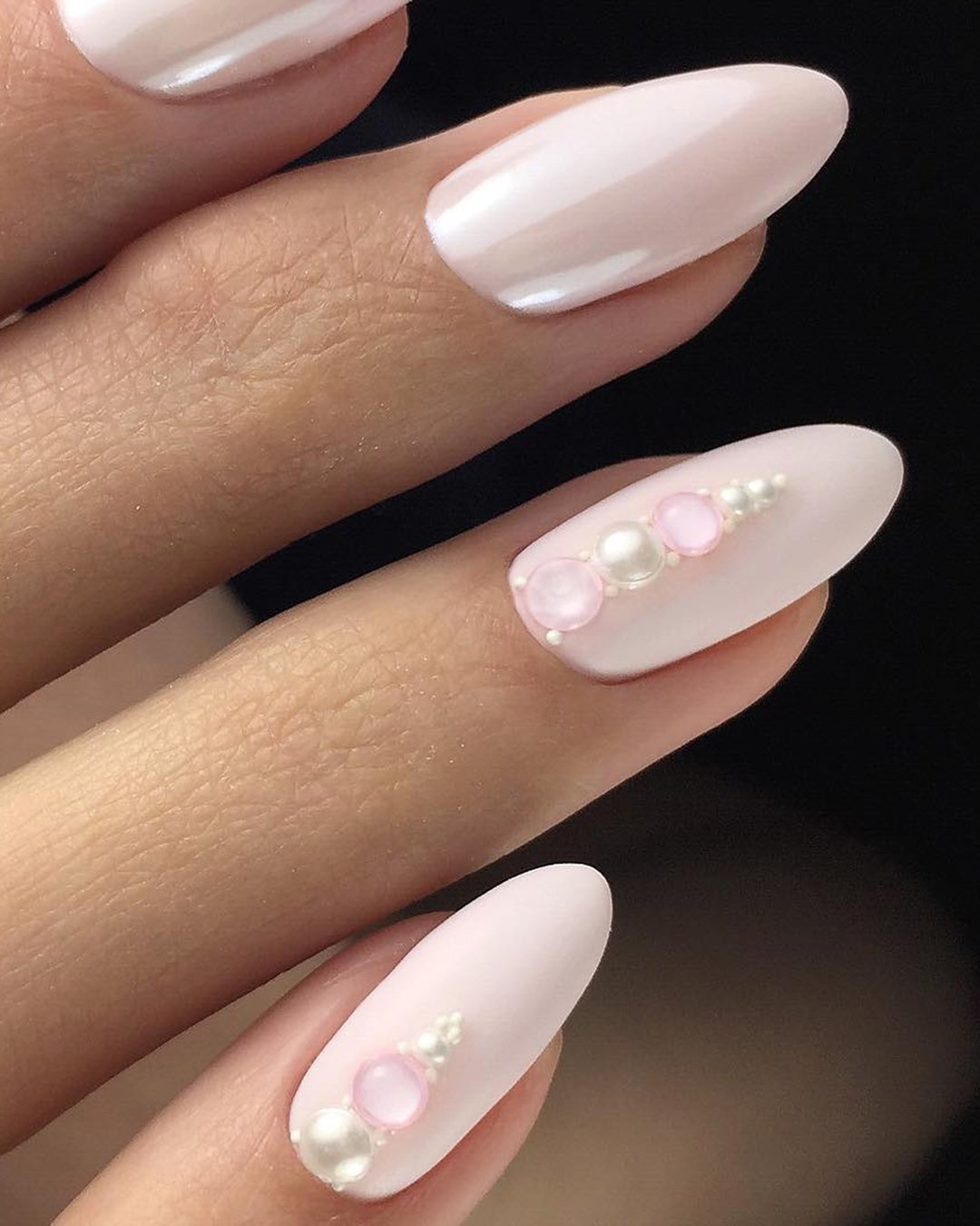 Minimalist Nails