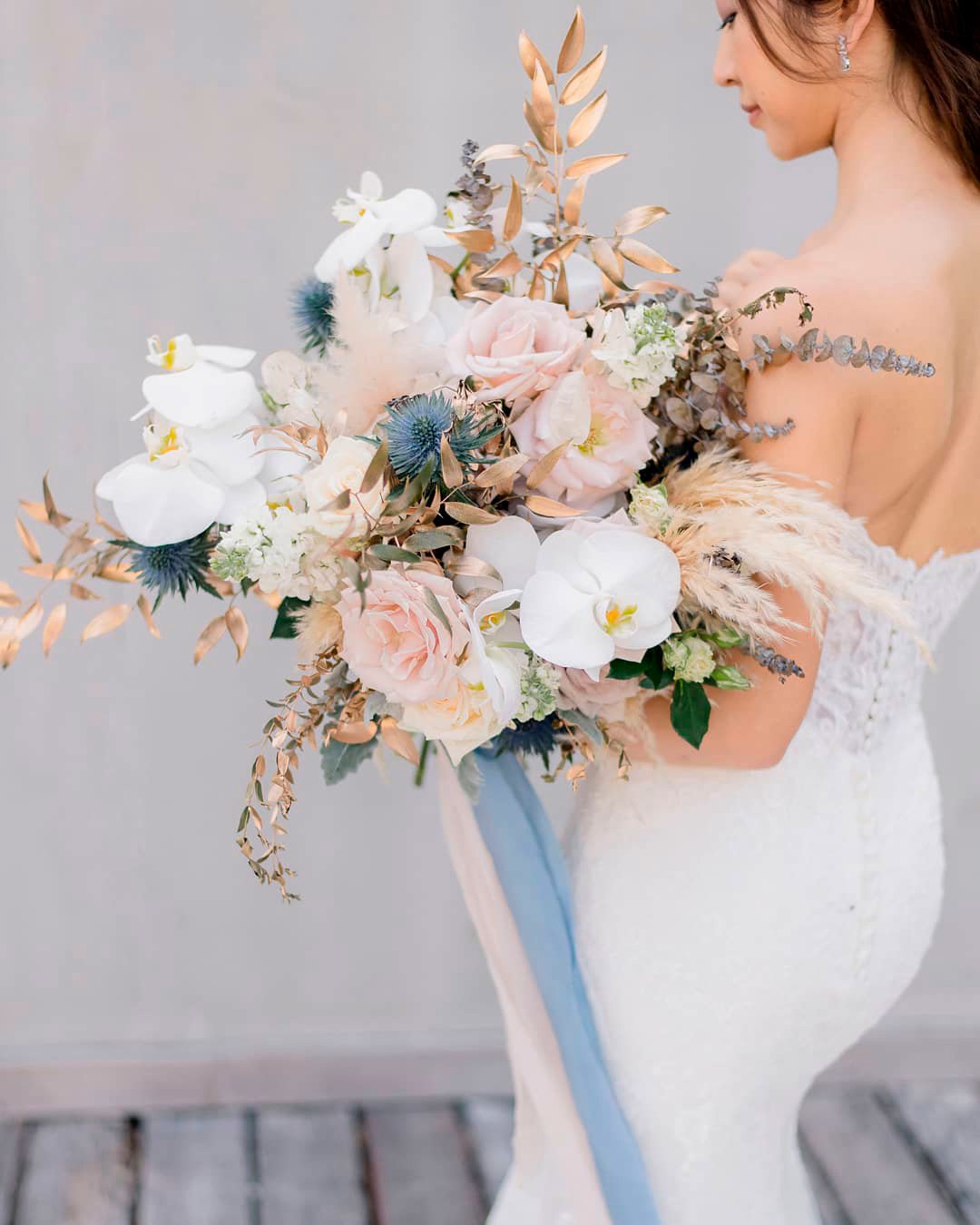 Main things to consider when choosing wedding colors