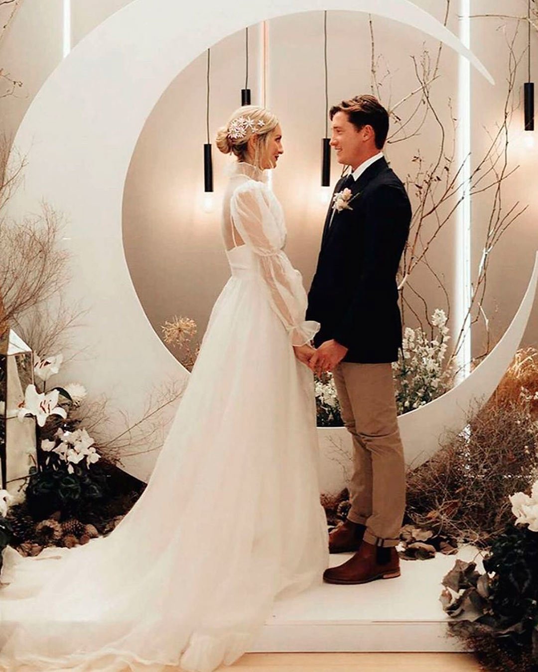 Main things to consider when choosing wedding colors