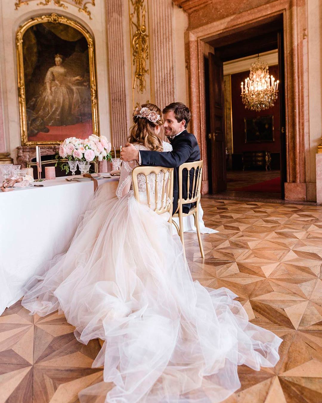 Main things to consider when choosing wedding colors