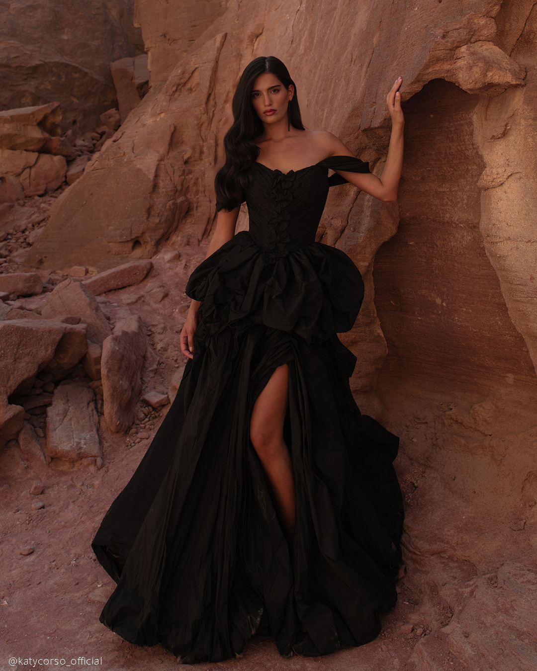 Simple Black Wedding Dresses