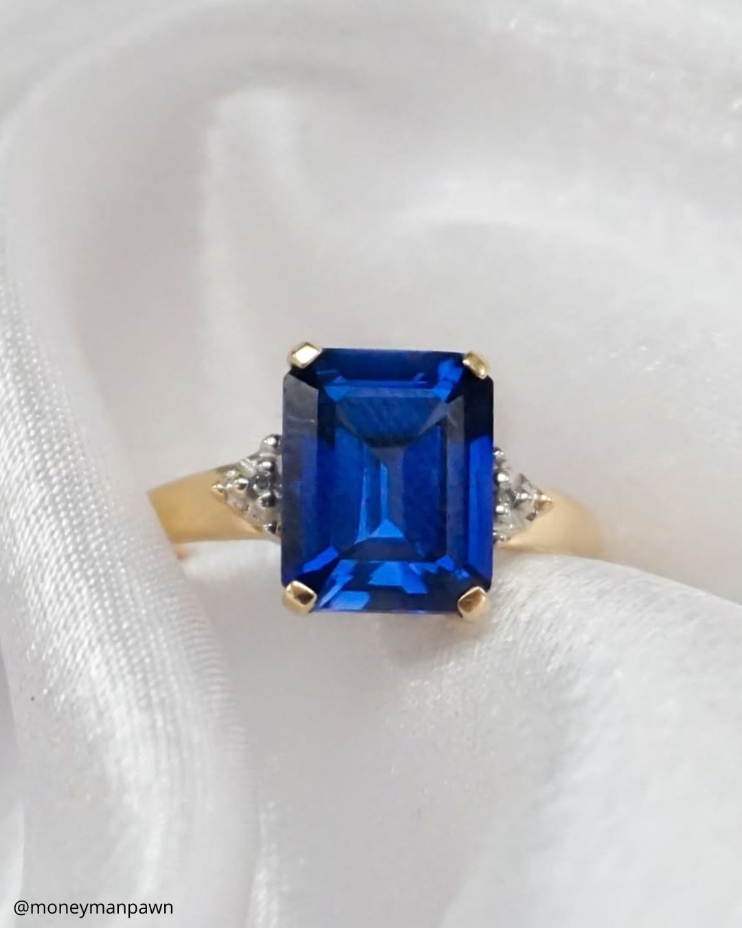 Engagement Rings With A Blue Sapphire Stone