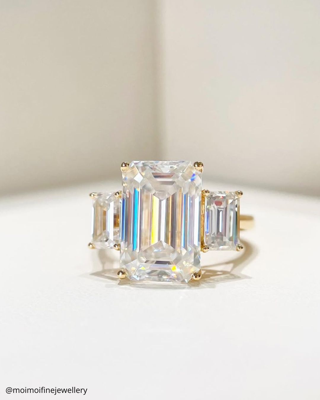 Halo 3 Stone Engagement Rings