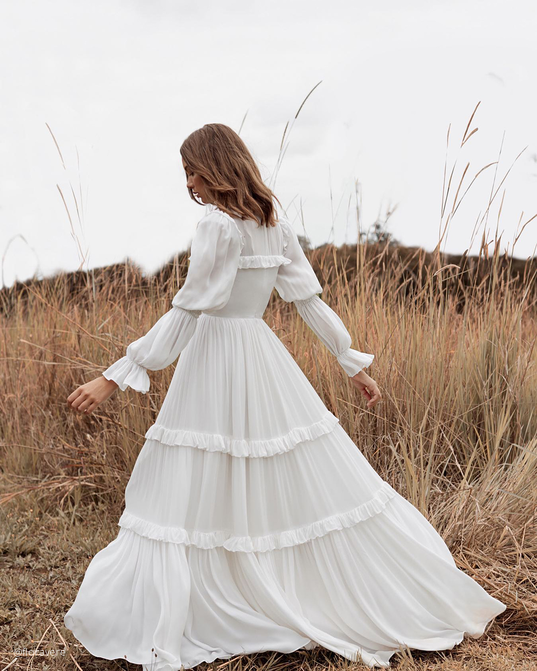 How to Choose a Womens Rustic Dresses by Weather, Location & Wedding Format?