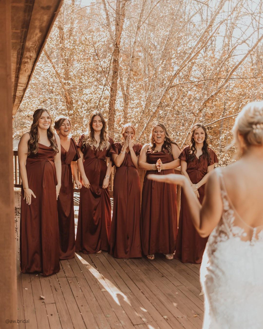 What is the most suitable season and wedding venue?