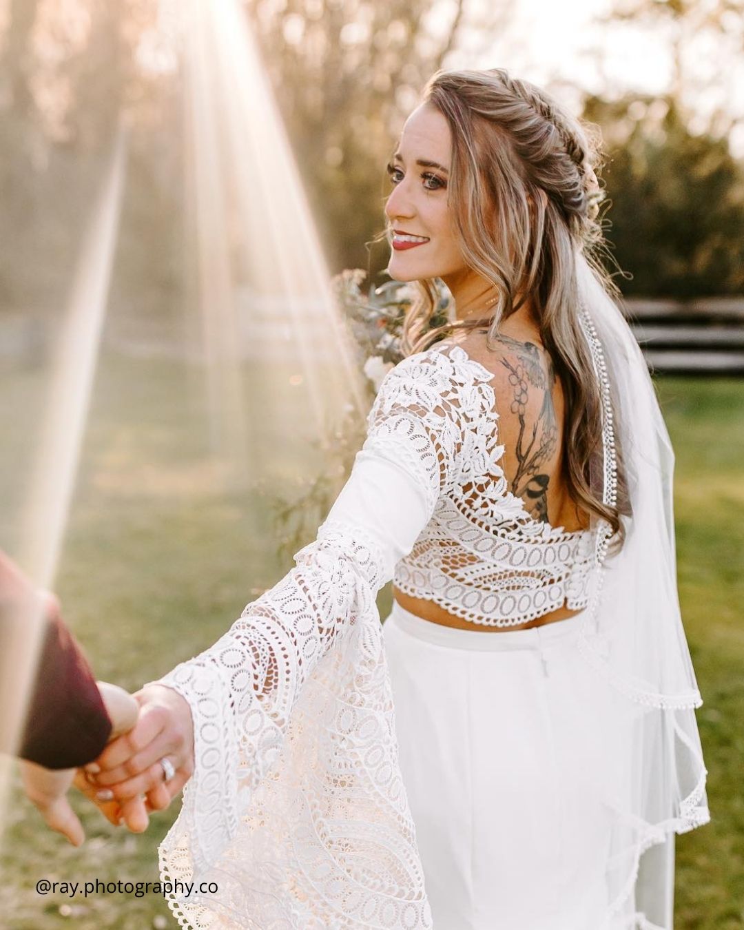 Red Lip Wedding Makeup: The Dos and Don'ts