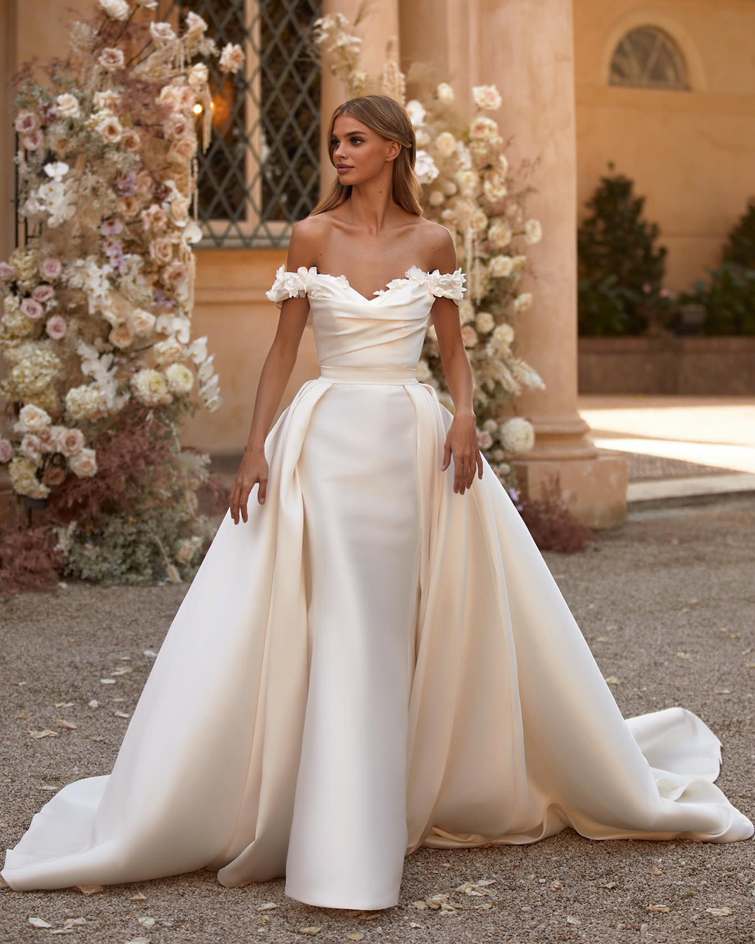 2 In 1 Convertible Wedding Dresses With Overskirt