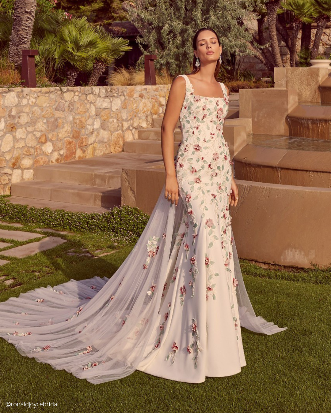 Floral Applique Wedding Dresses