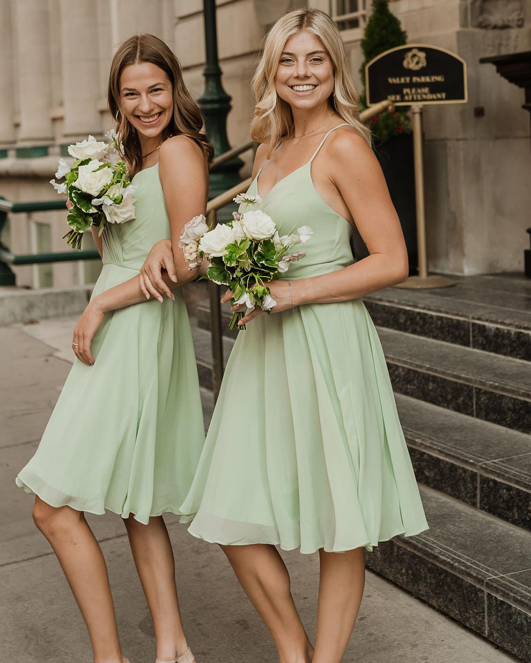 What kind of wedding is best for mint bridesmaid dresses green?