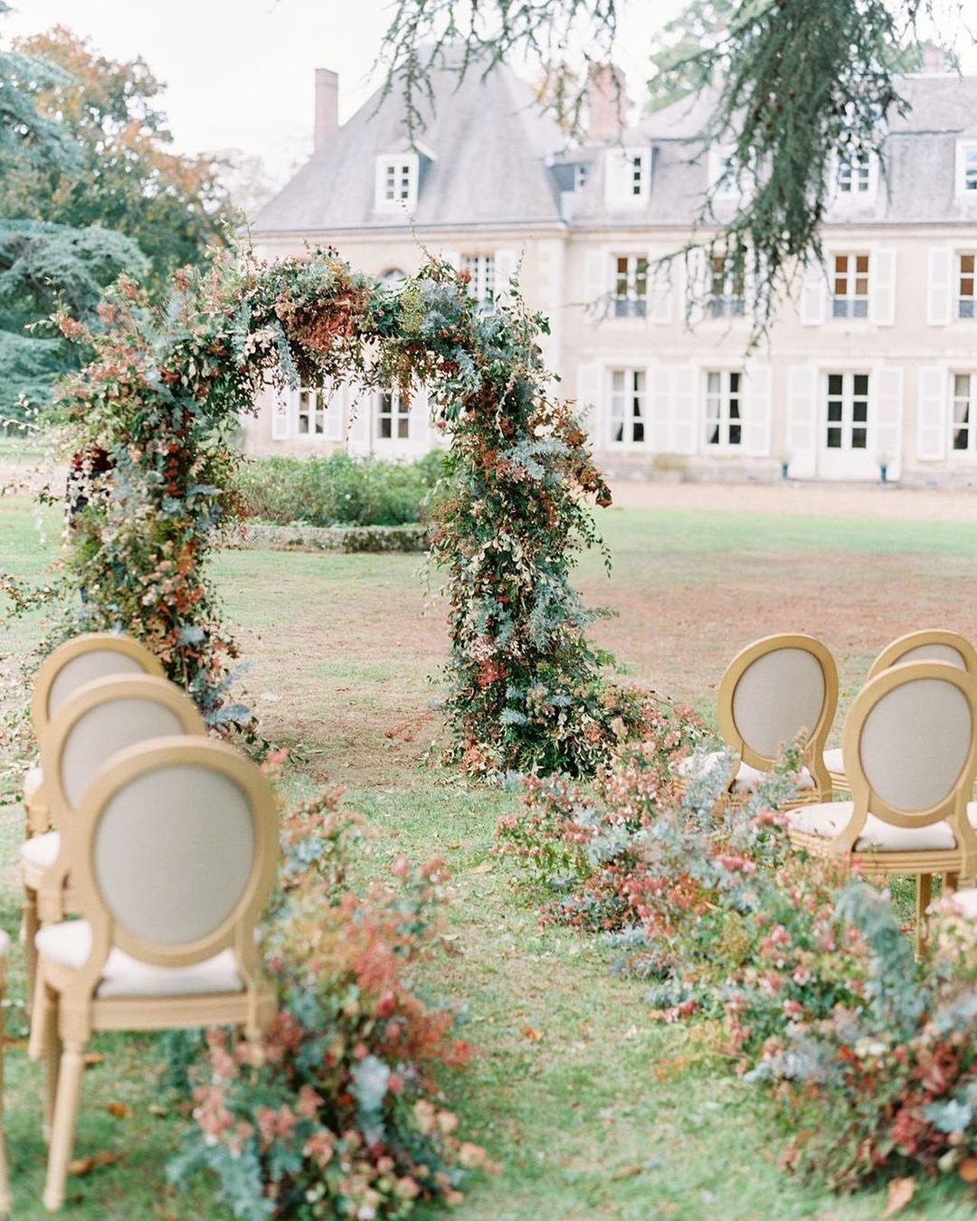 coral wedding decorations wedding aisle