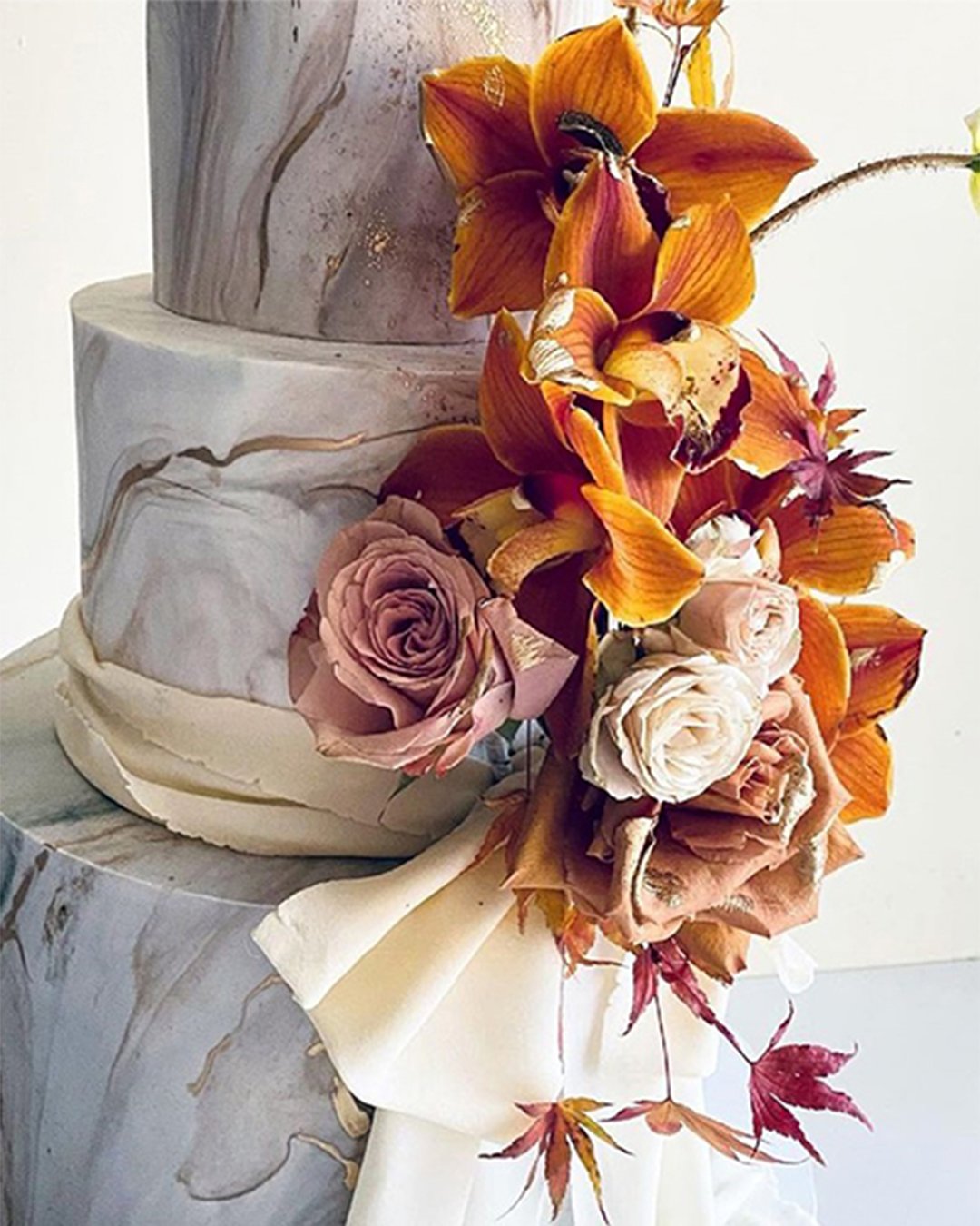 Light Gray Marble Wedding Cakes