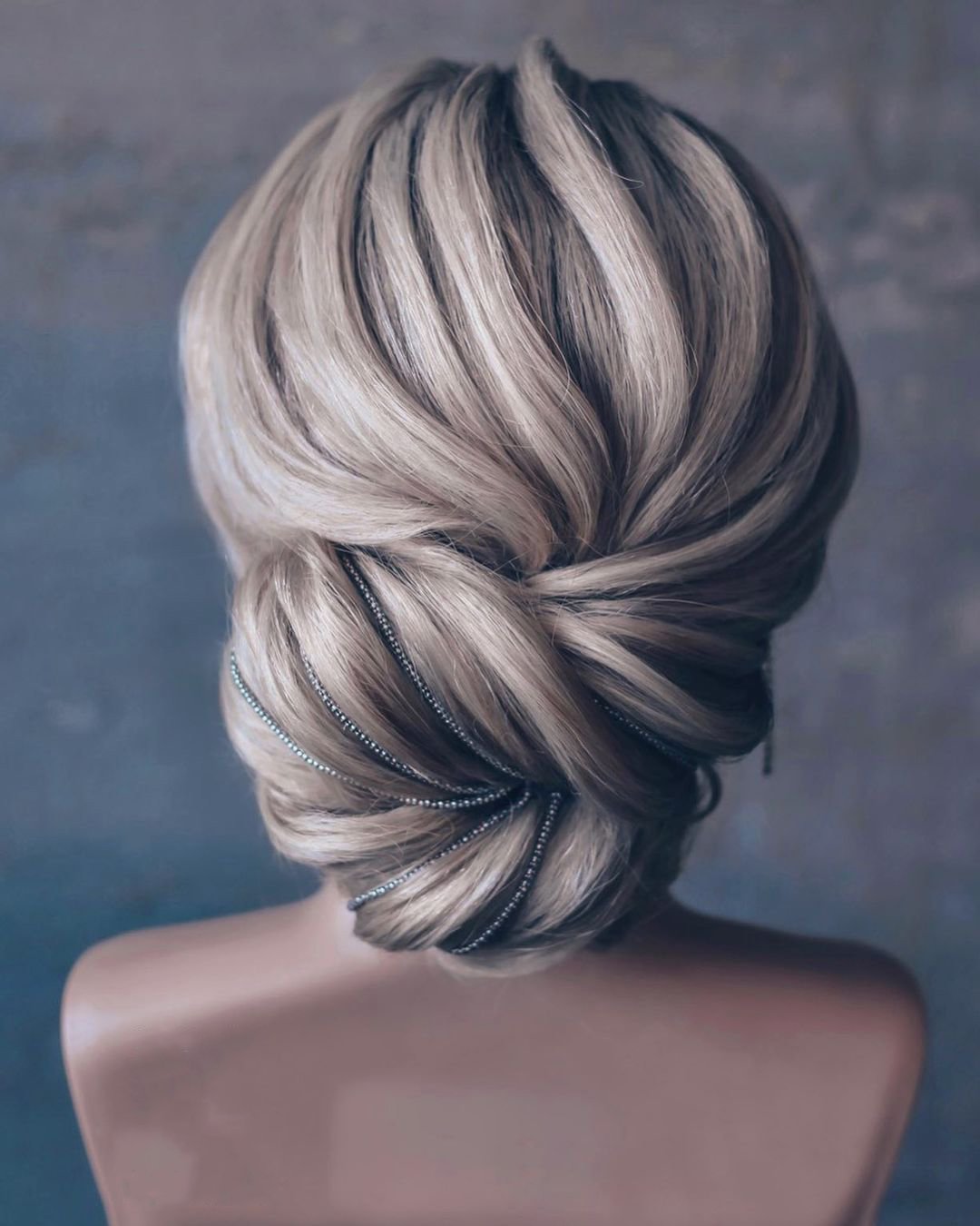 Tender Princess-Style Bridal Braids